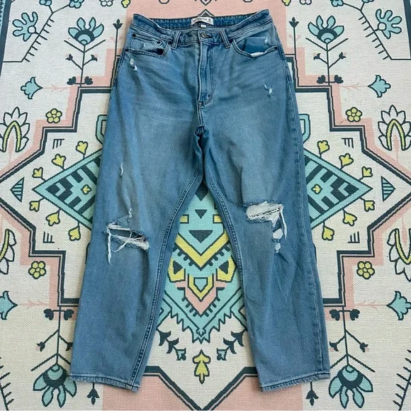 Abercrombie & Fitch Stretch Ripped Curve Love The Mom High Rise Jeans - Picture 1 of 16